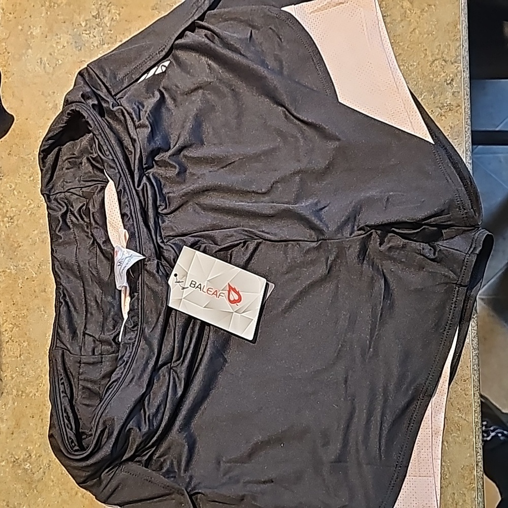 Baleaf medium womens running shorts NWT